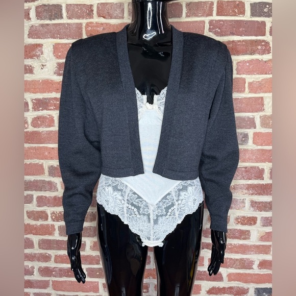 Vintage 1980s St. John for Neiman Marcus Cropped Jacket in Size 4 - Picture 2 of 5